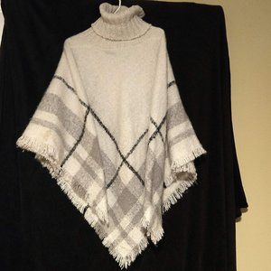 NWOT Cream Turtleneck Poncho